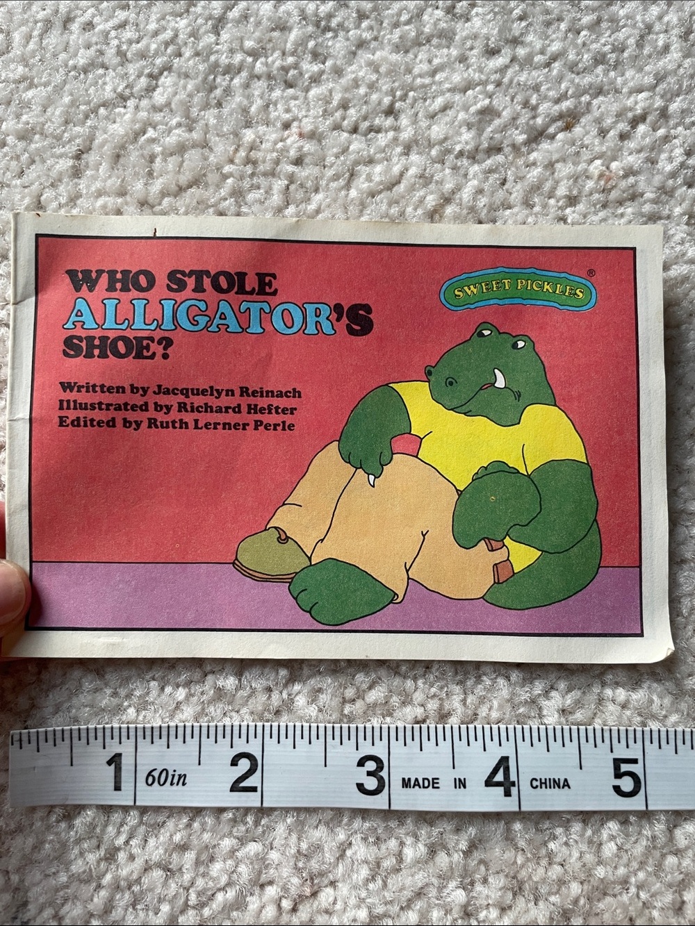 Rare 1977 Who Stole Alligator's Shoe? - Sweet Pickles tiny paper booklet